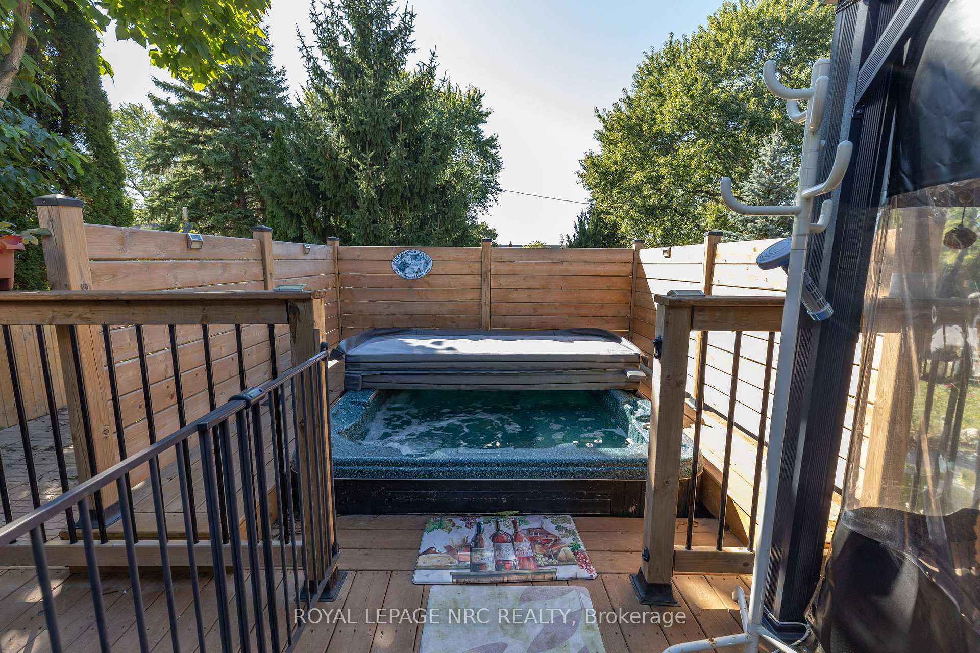 Photo 43 of 11 Brookdale Avenue, St. Catharines, Oakdale — HOMEH