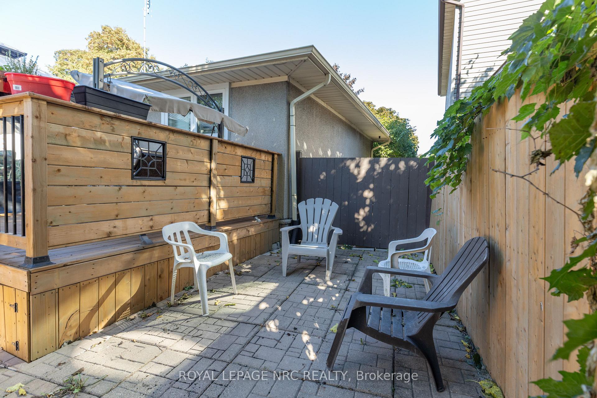 Photo 48 of 11 Brookdale Avenue, St. Catharines, Oakdale — HOMEH