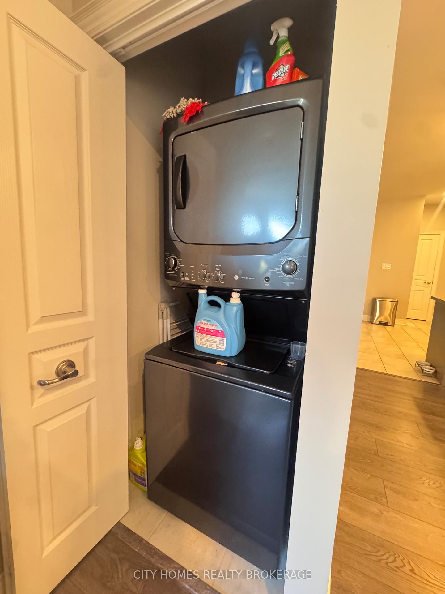 Photo 14 of 28 Ellis Avenue, St. Catharines, Oakdale — HOMEH