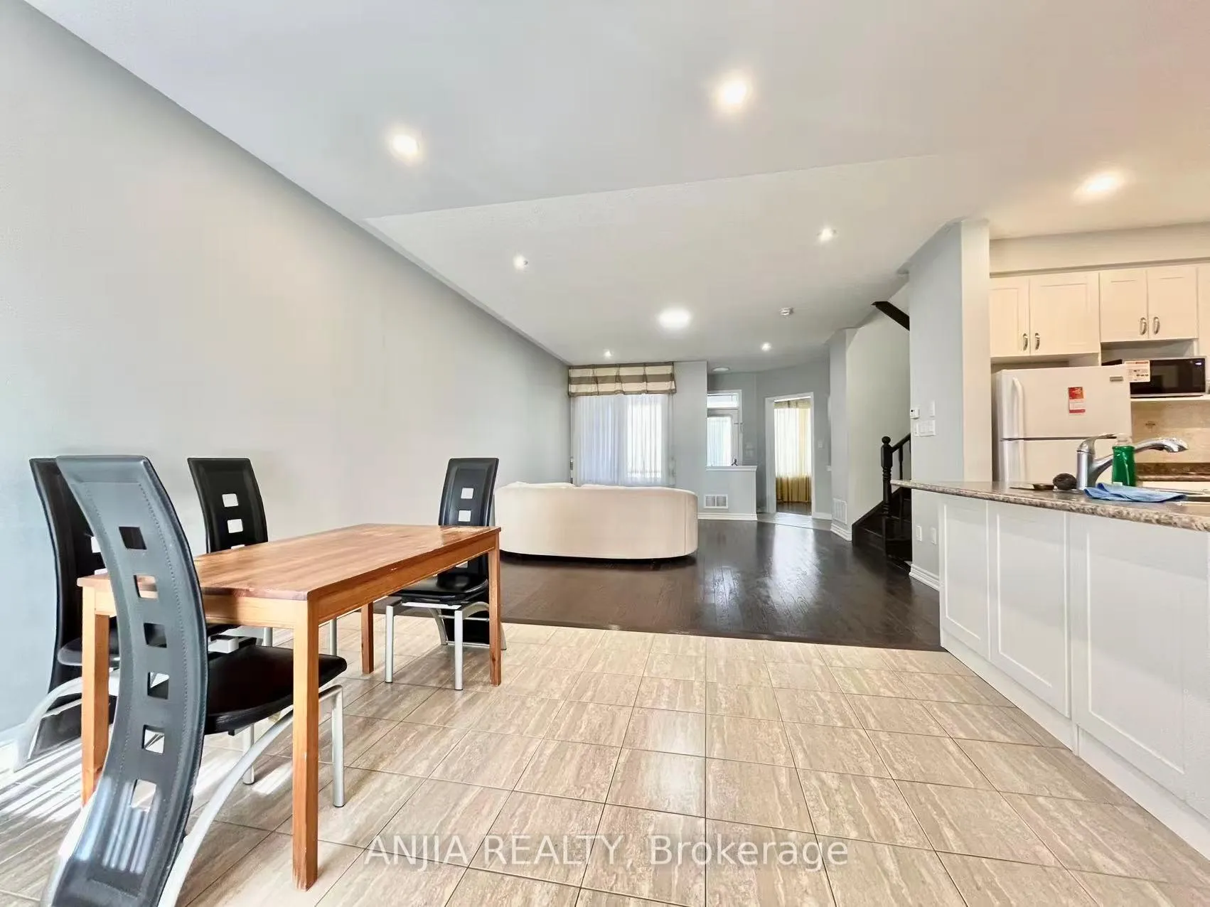 Photo 2 of 254 Cornell Centre Boulevard, Markham, Cornell — HOMEH