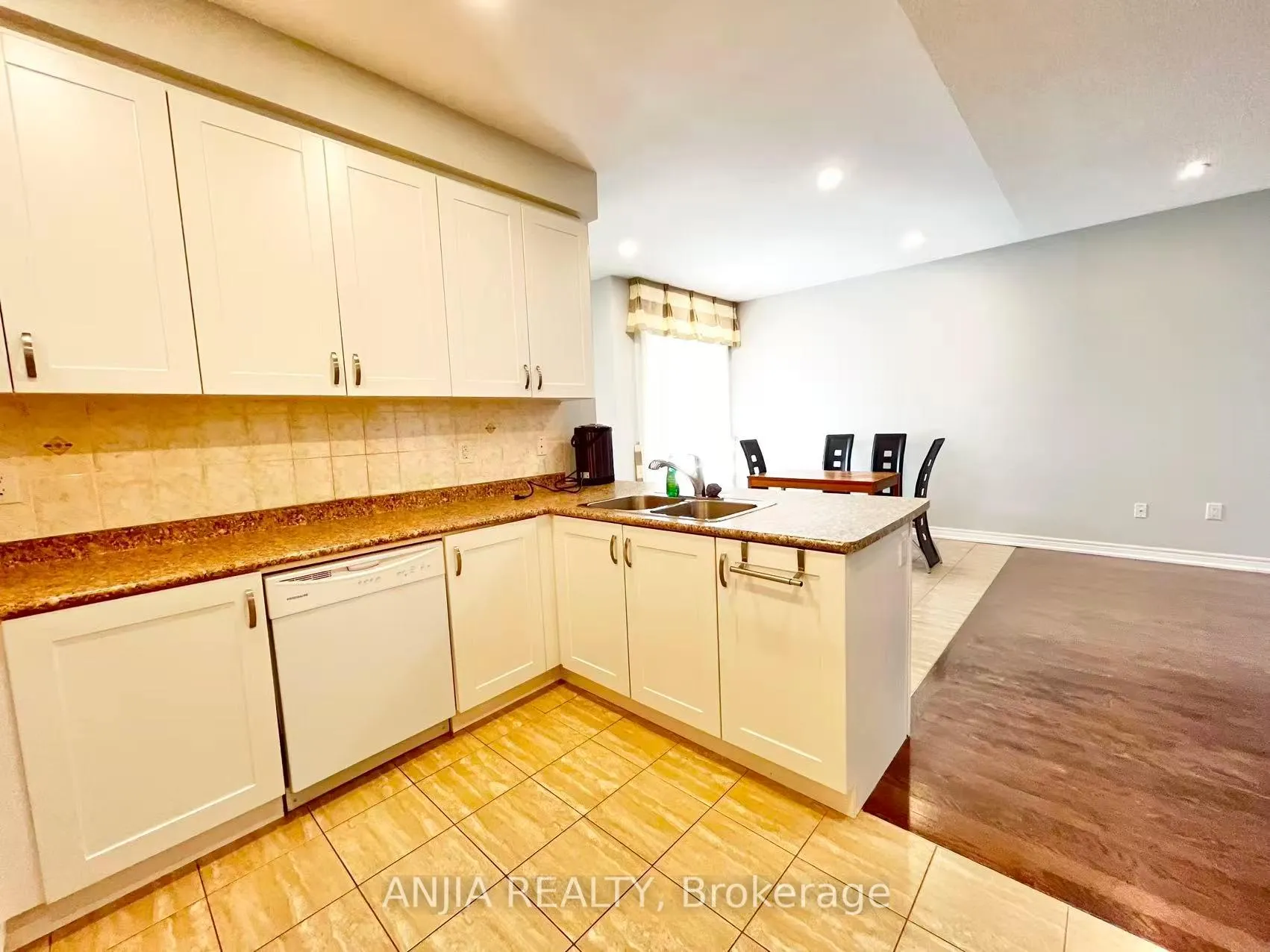Photo 7 of 254 Cornell Centre Boulevard, Markham, Cornell — HOMEH