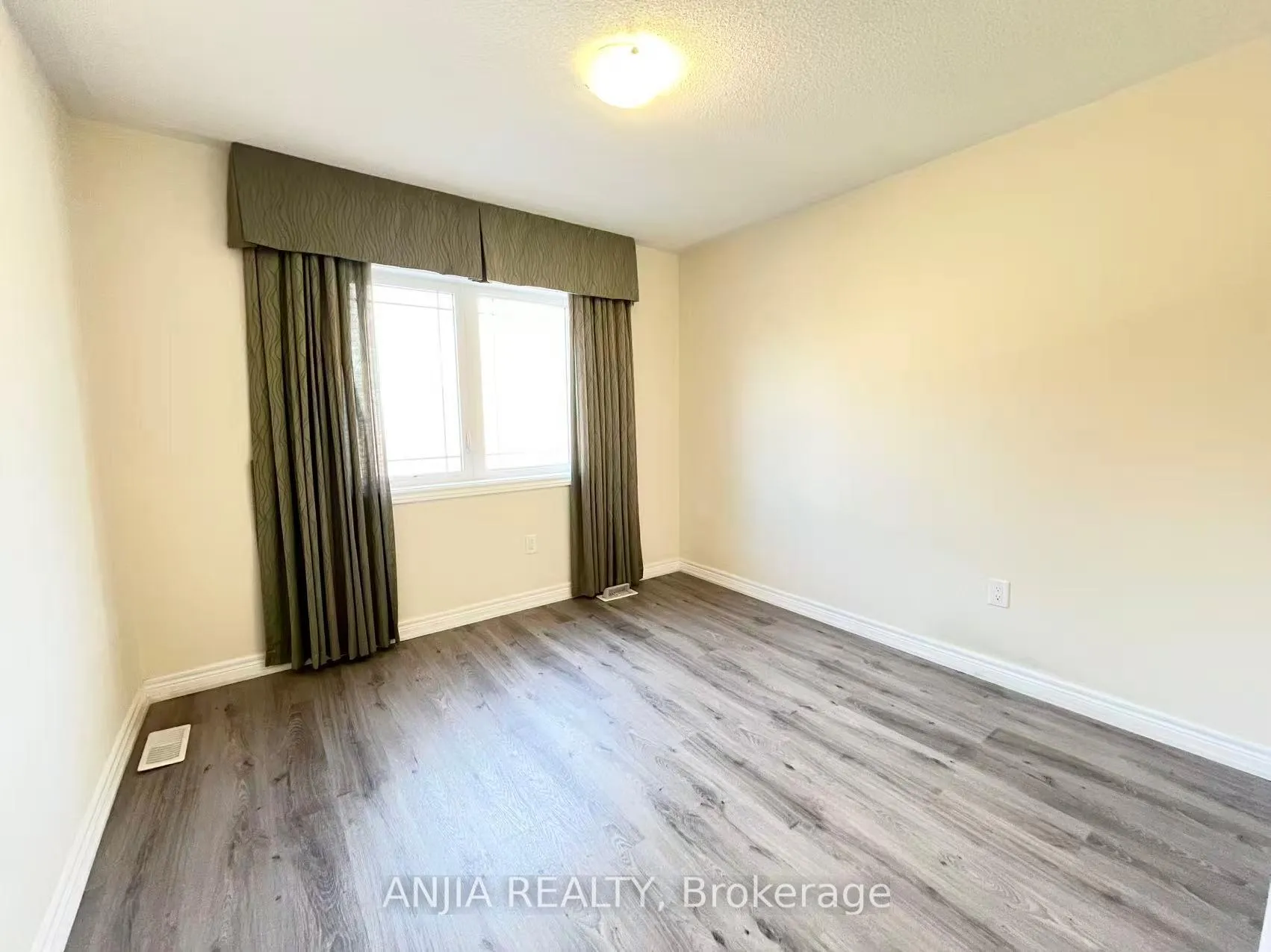 Photo 12 of 254 Cornell Centre Boulevard, Markham, Cornell — HOMEH