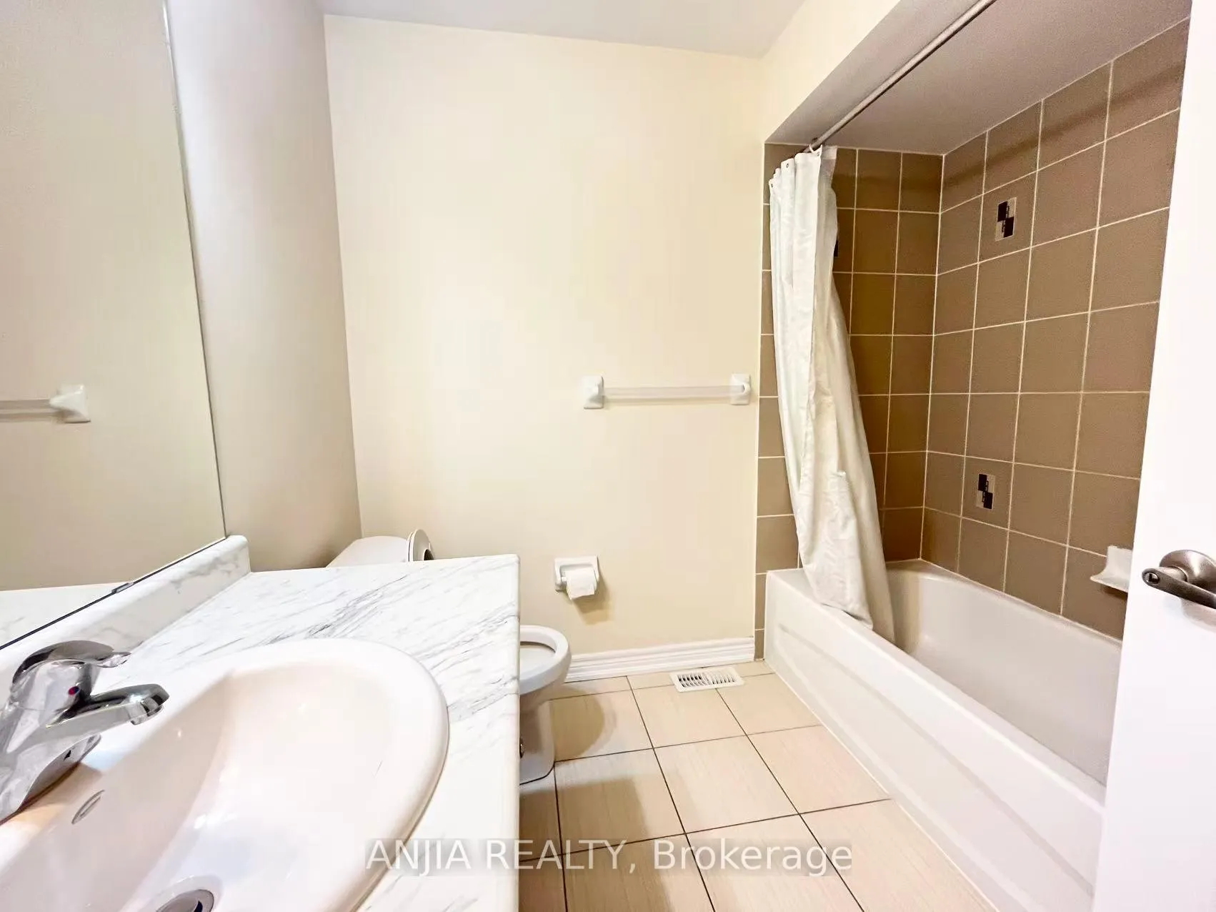 Photo 13 of 254 Cornell Centre Boulevard, Markham, Cornell — HOMEH