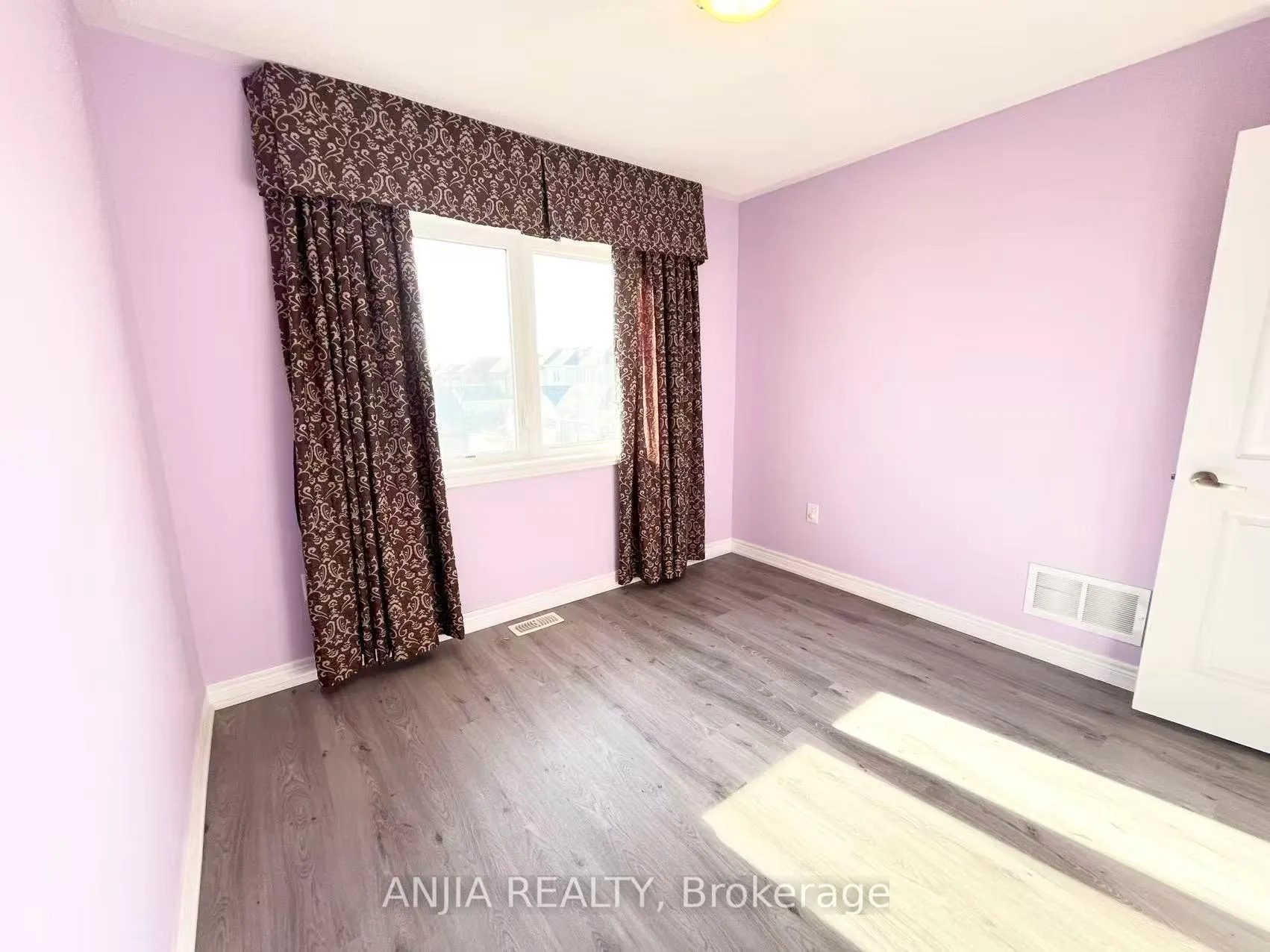 Photo 15 of 254 Cornell Centre Boulevard, Markham, Cornell — HOMEH