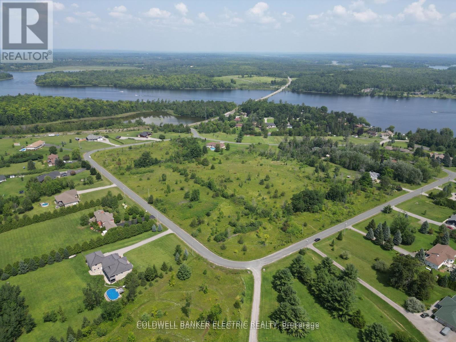 Photo 2 of 1718 Myers Crescent, Selwyn — HOMEH