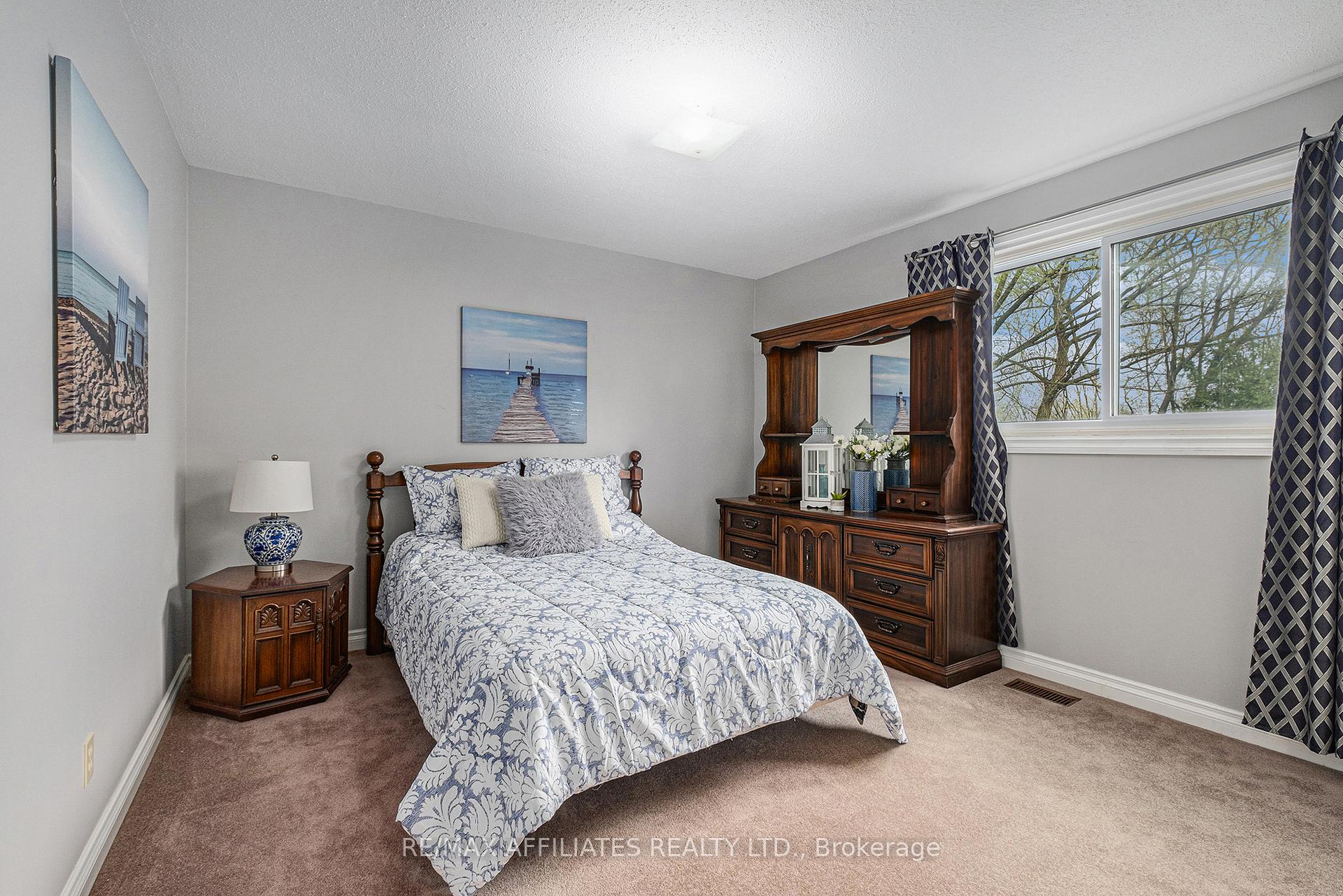 Photo 8 of 83 Stephen Street, Smiths Falls — HOMEH