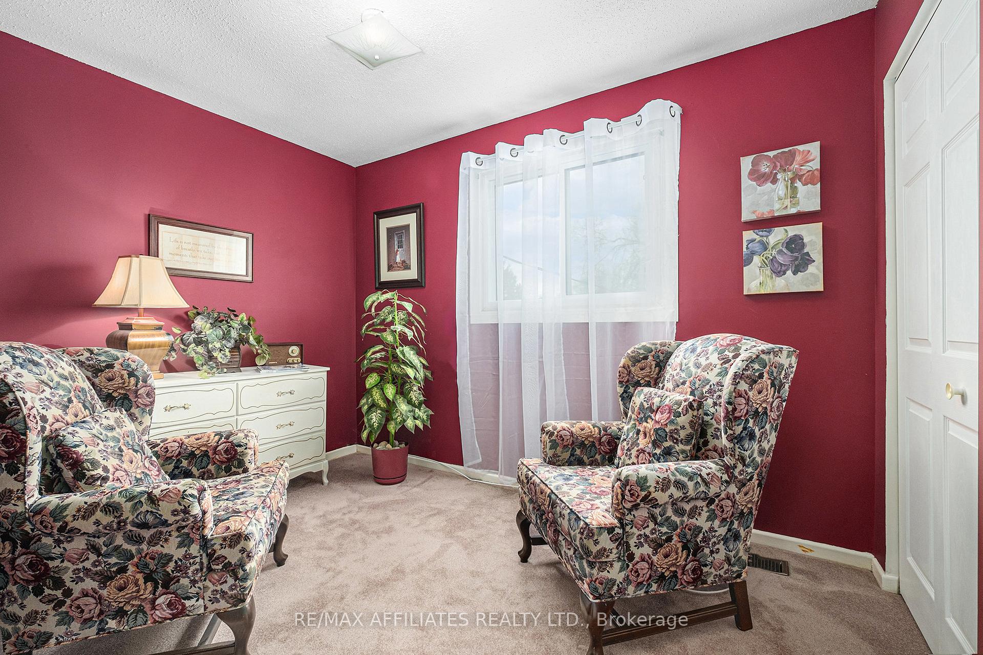 Photo 9 of 83 Stephen Street, Smiths Falls — HOMEH