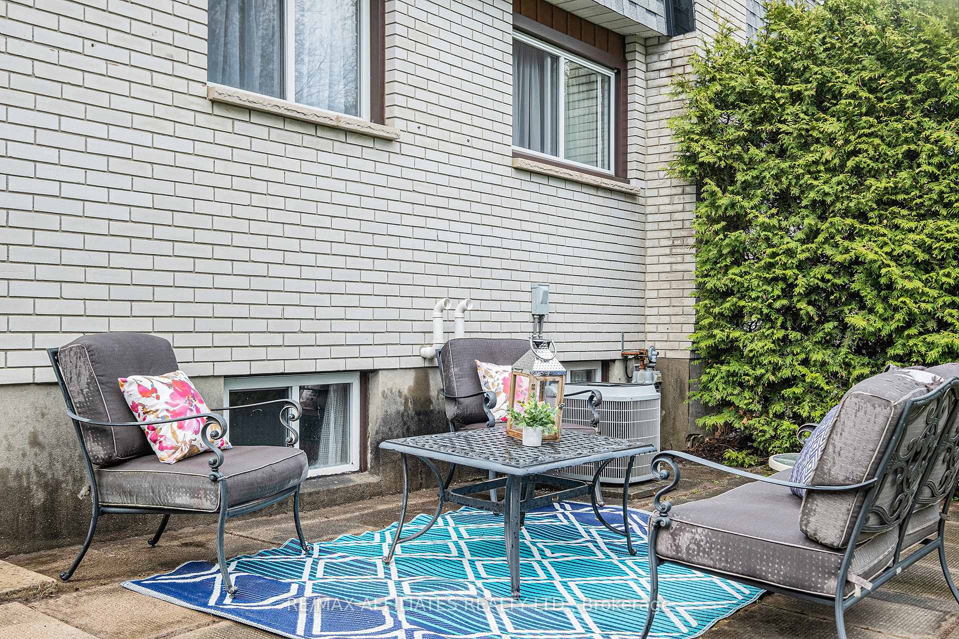 Photo 10 of 83 Stephen Street, Smiths Falls — HOMEH