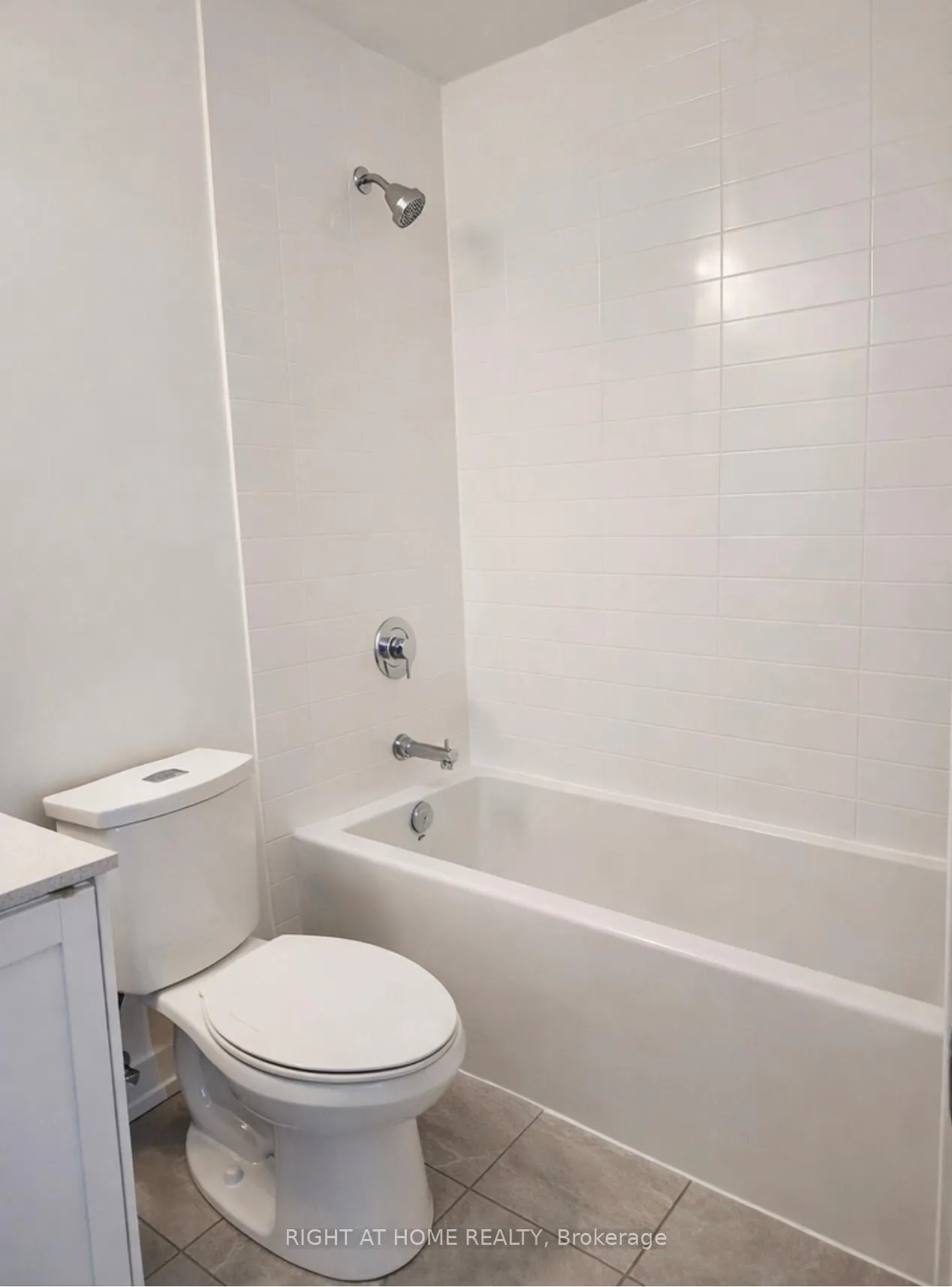 Photo 4 of Unit 222, 55 Duke Street W, Kitchener, City Commercial Core — HOMEH