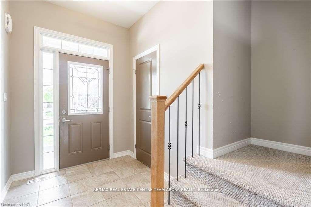 Photo 4 of 33 Glory Hill Road, St. Catharines, Oakdale — HOMEH