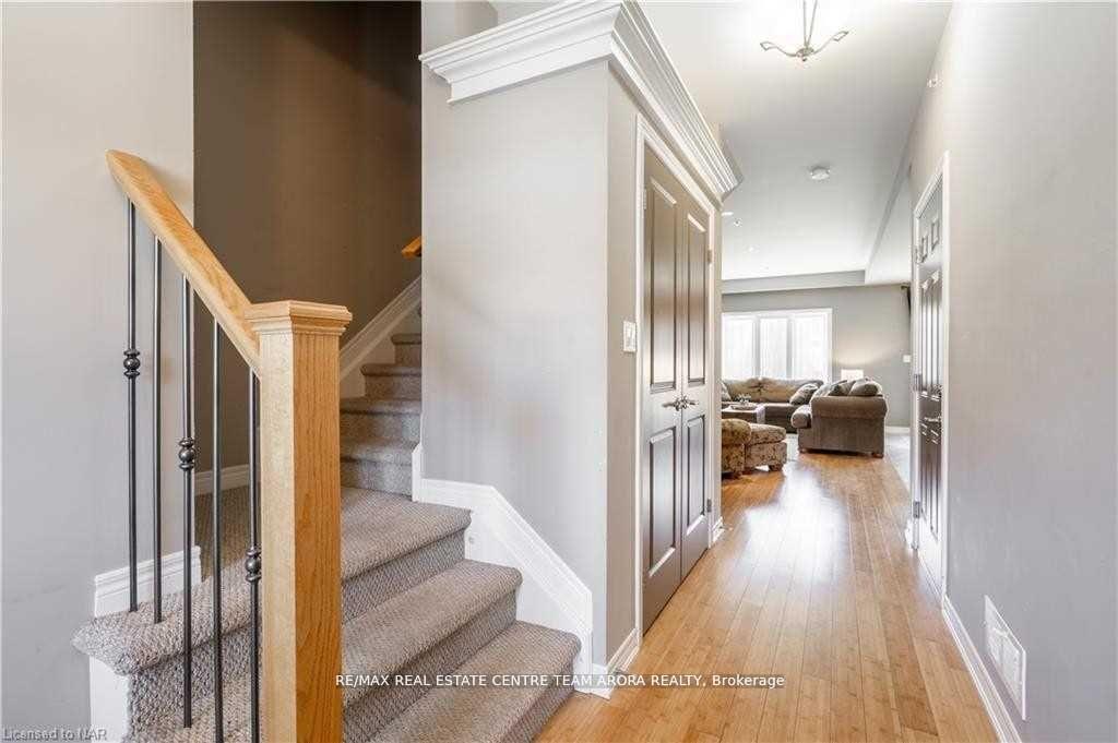 Photo 5 of 33 Glory Hill Road, St. Catharines, Oakdale — HOMEH