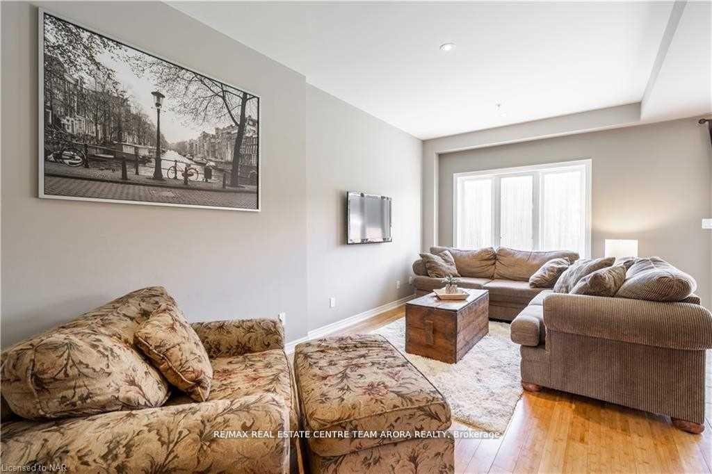 Photo 7 of 33 Glory Hill Road, St. Catharines, Oakdale — HOMEH