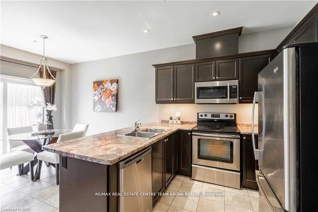 Photo 10 of 33 Glory Hill Road, St. Catharines, Oakdale — HOMEH