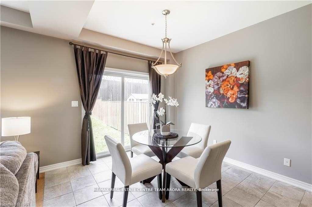 Photo 14 of 33 Glory Hill Road, St. Catharines, Oakdale — HOMEH