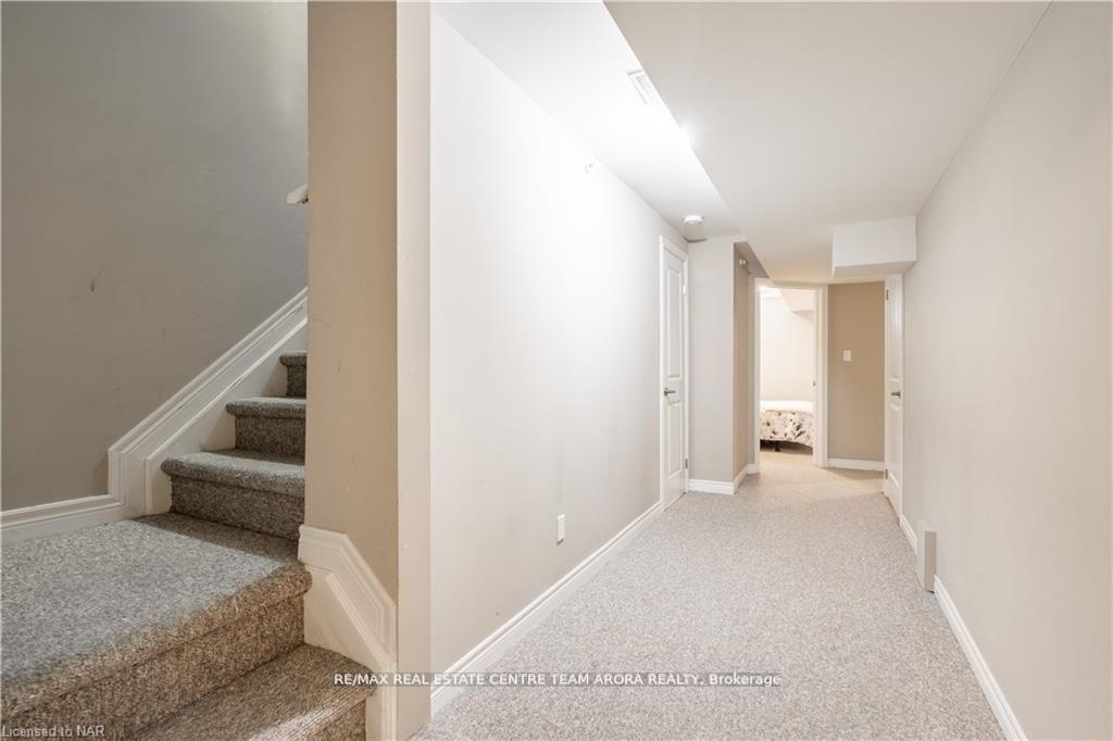 Photo 19 of 33 Glory Hill Road, St. Catharines, Oakdale — HOMEH