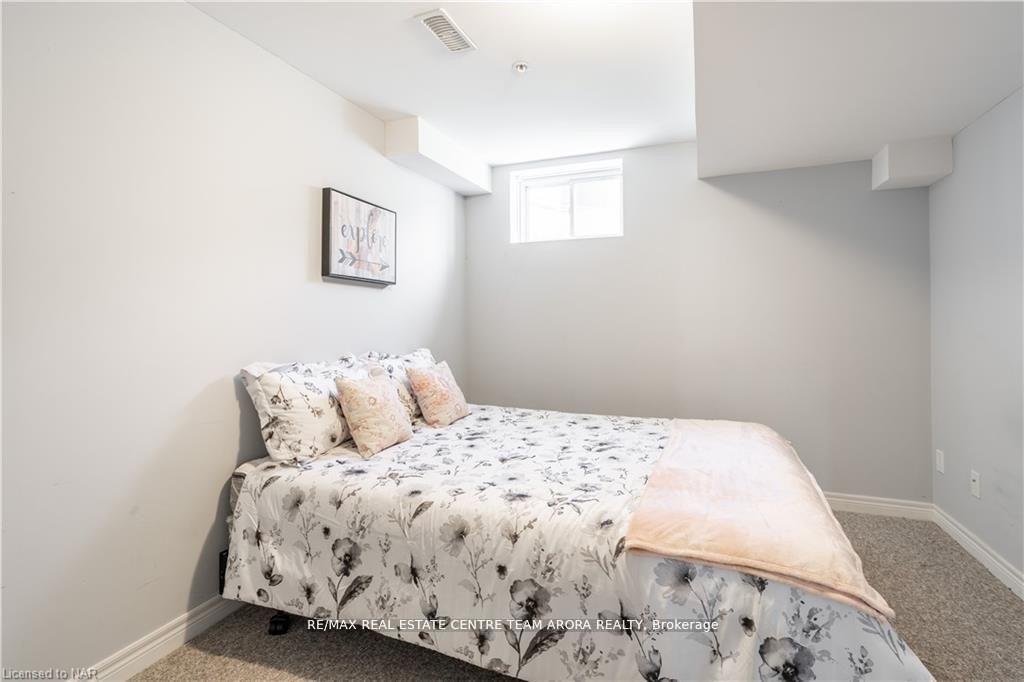 Photo 25 of 33 Glory Hill Road, St. Catharines, Oakdale — HOMEH