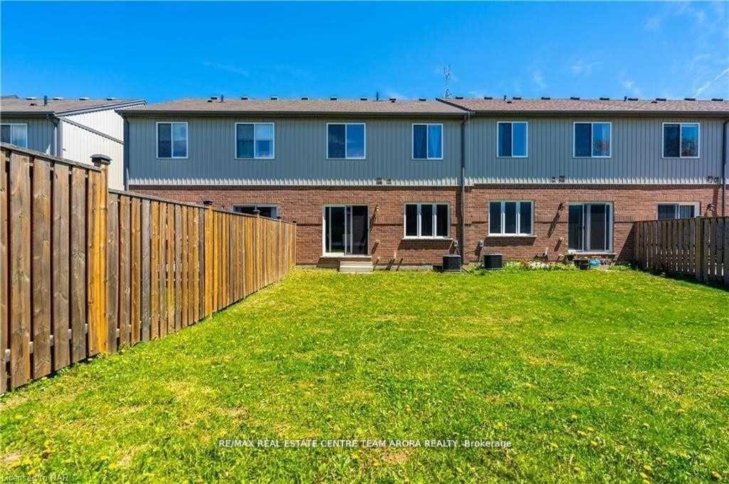 Photo 28 of 33 Glory Hill Road, St. Catharines, Oakdale — HOMEH
