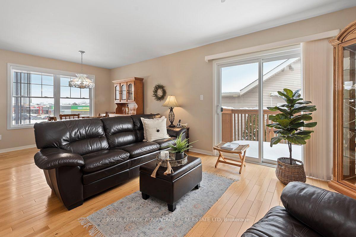 Photo 5 of 55 Van Horne Avenue, Smiths Falls — HOMEH