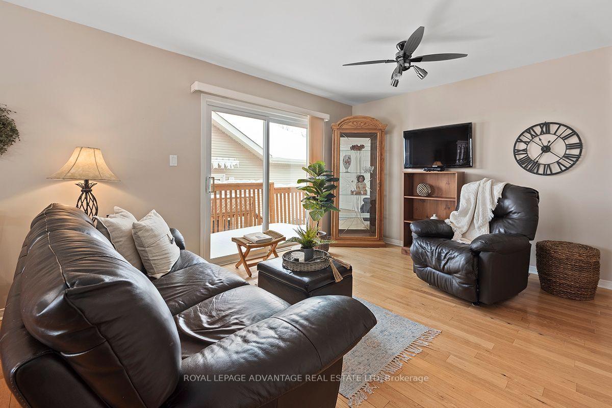 Photo 6 of 55 Van Horne Avenue, Smiths Falls — HOMEH