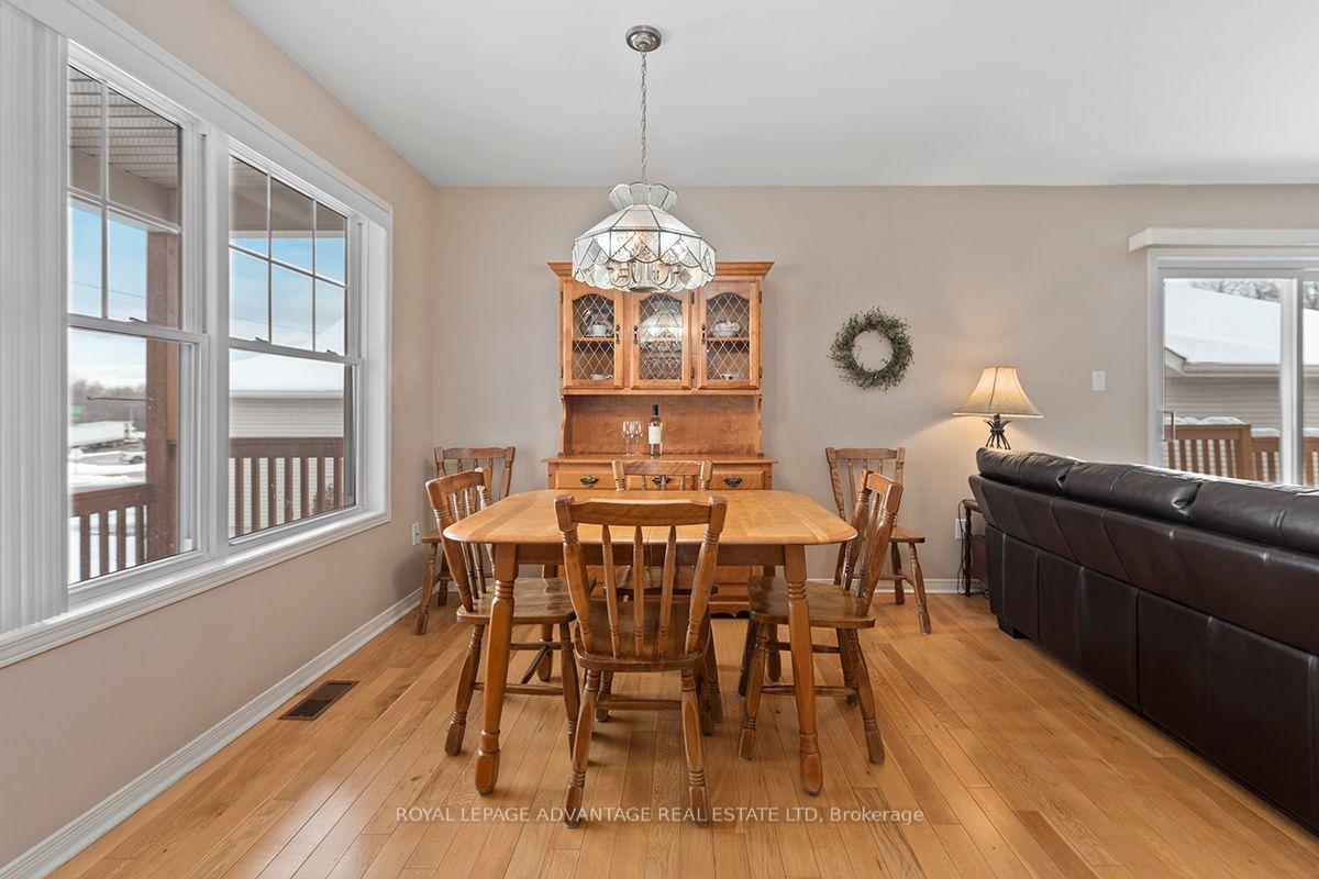Photo 9 of 55 Van Horne Avenue, Smiths Falls — HOMEH