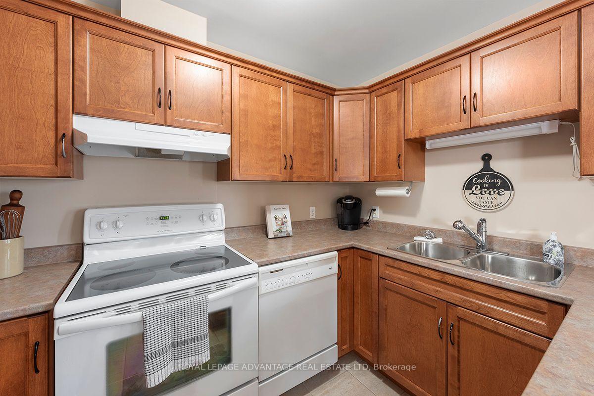 Photo 12 of 55 Van Horne Avenue, Smiths Falls — HOMEH