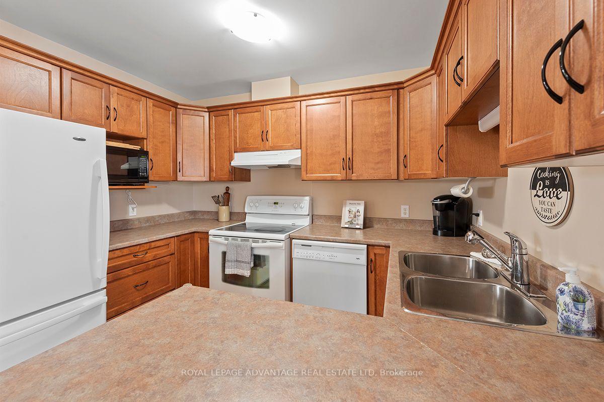 Photo 13 of 55 Van Horne Avenue, Smiths Falls — HOMEH