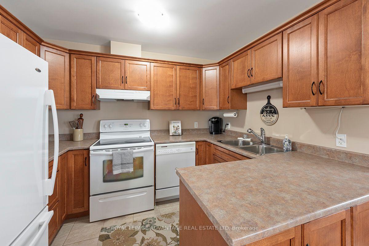 Photo 14 of 55 Van Horne Avenue, Smiths Falls — HOMEH