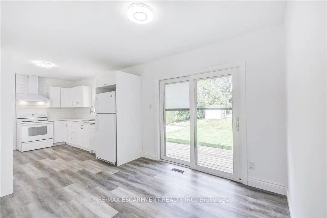 Photo 17 of 8 Glengarry Road, St. Catharines, Oakdale — HOMEH