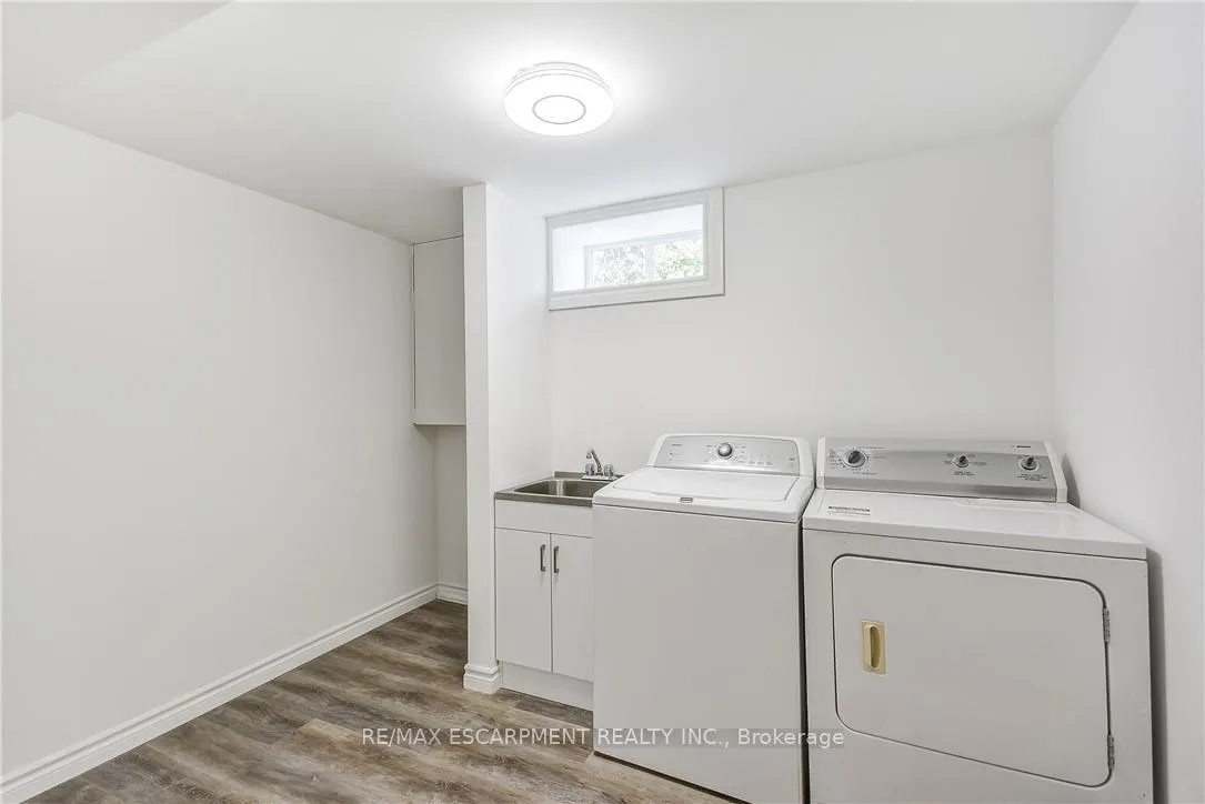 Photo 25 of 8 Glengarry Road, St. Catharines, Oakdale — HOMEH
