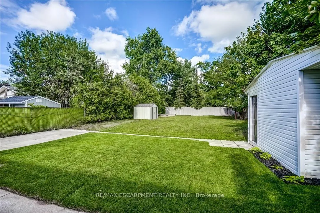Photo 31 of 8 Glengarry Road, St. Catharines, Oakdale — HOMEH