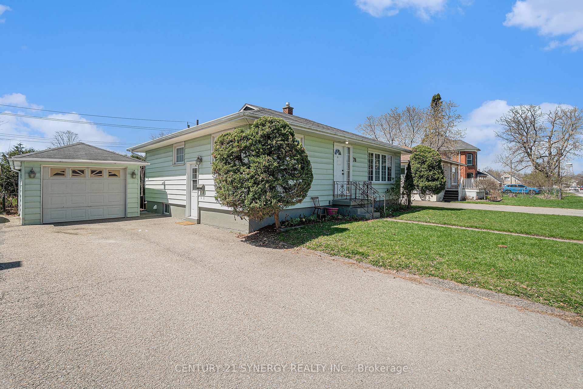 Photo 2 of 78 Jasper Avenue, Smiths Falls — HOMEH