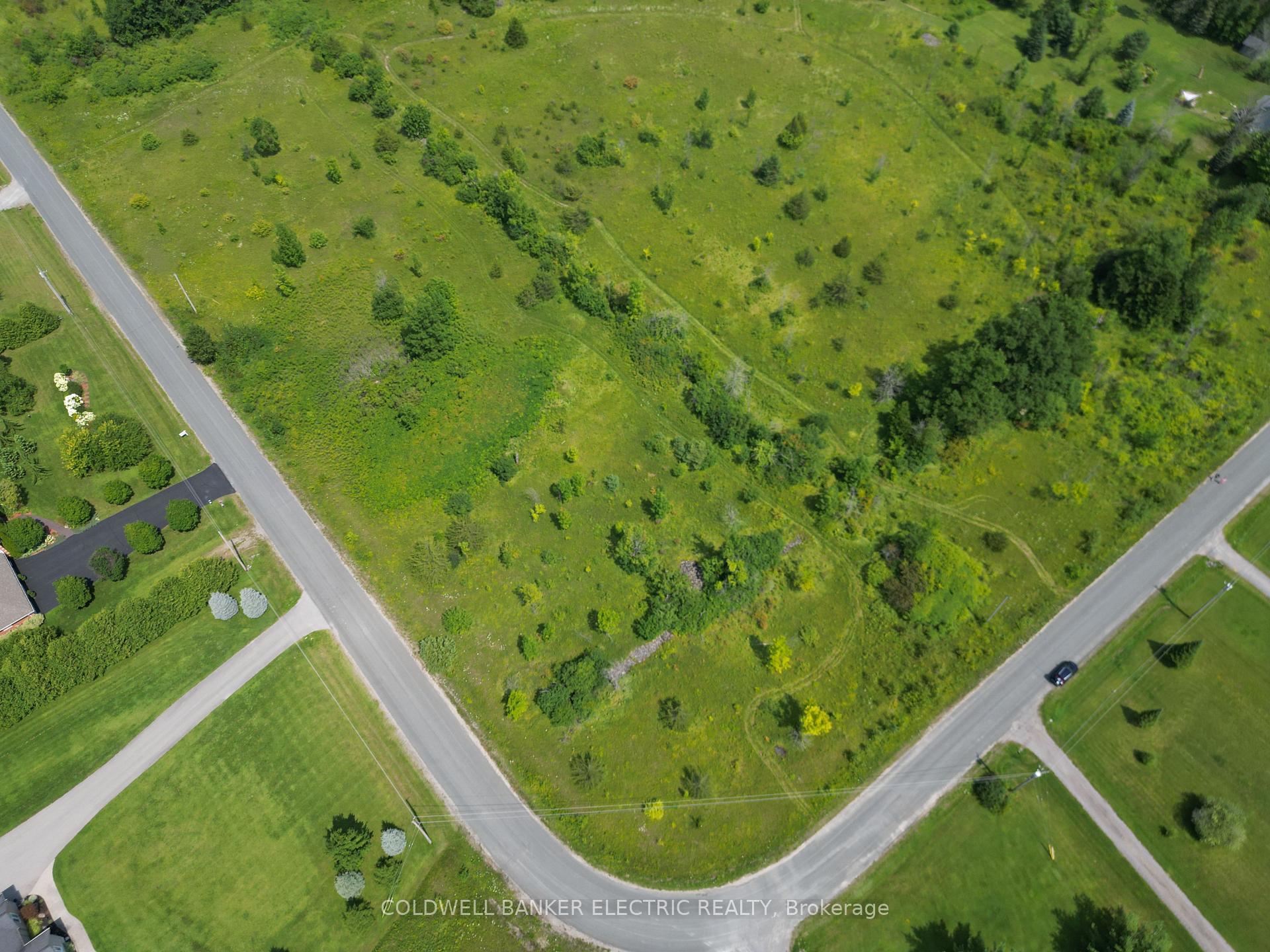 Photo 13 of 1744 Myers Crescent, Selwyn — HOMEH
