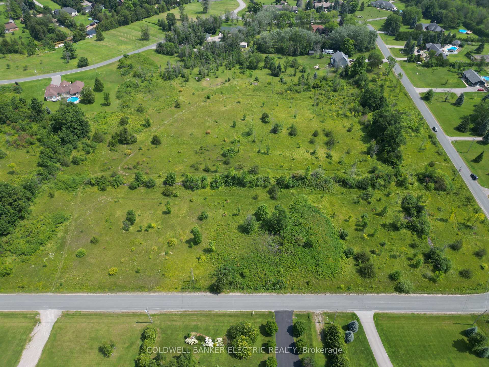 Photo 15 of 1744 Myers Crescent, Selwyn — HOMEH