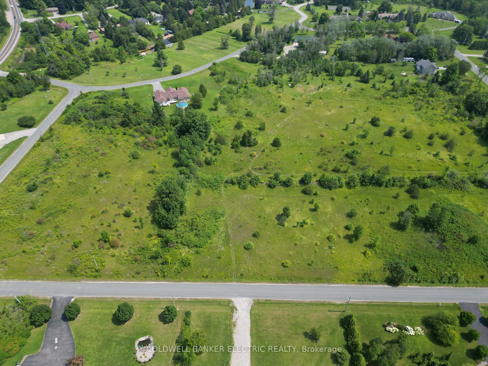 Photo 16 of 1744 Myers Crescent, Selwyn — HOMEH