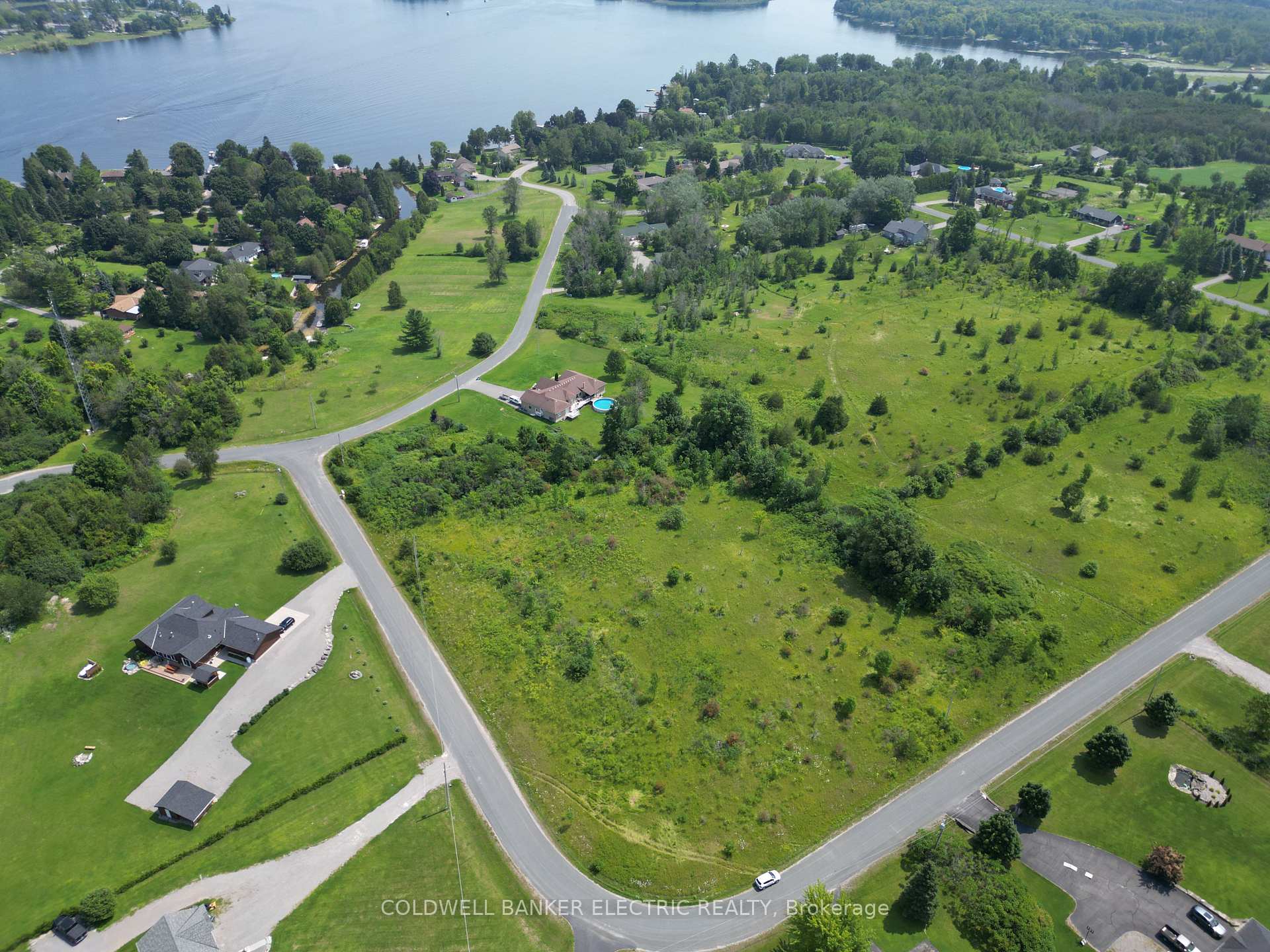 Photo 17 of 1744 Myers Crescent, Selwyn — HOMEH