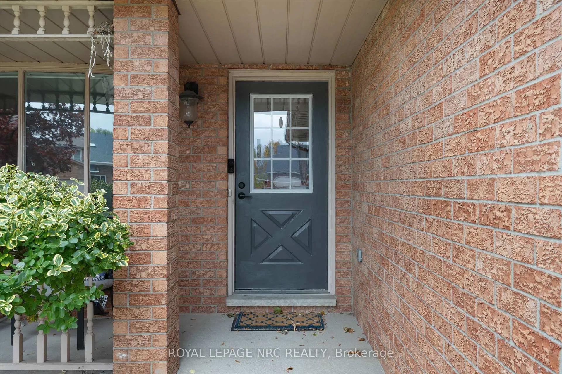 Photo 3 of 26 Elderwood Drive, St. Catharines, Grapeview — HOMEH
