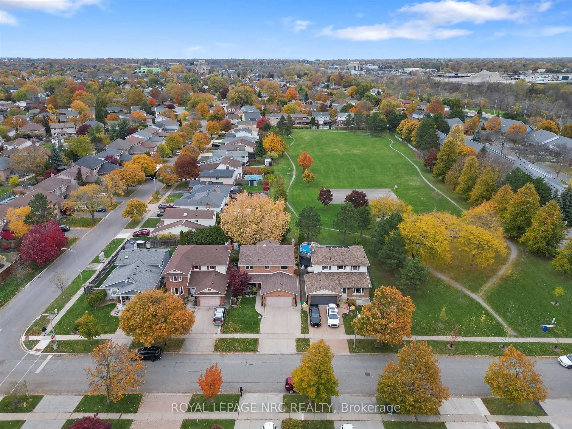 Photo 6 of 26 Elderwood Drive, St. Catharines, Grapeview — HOMEH
