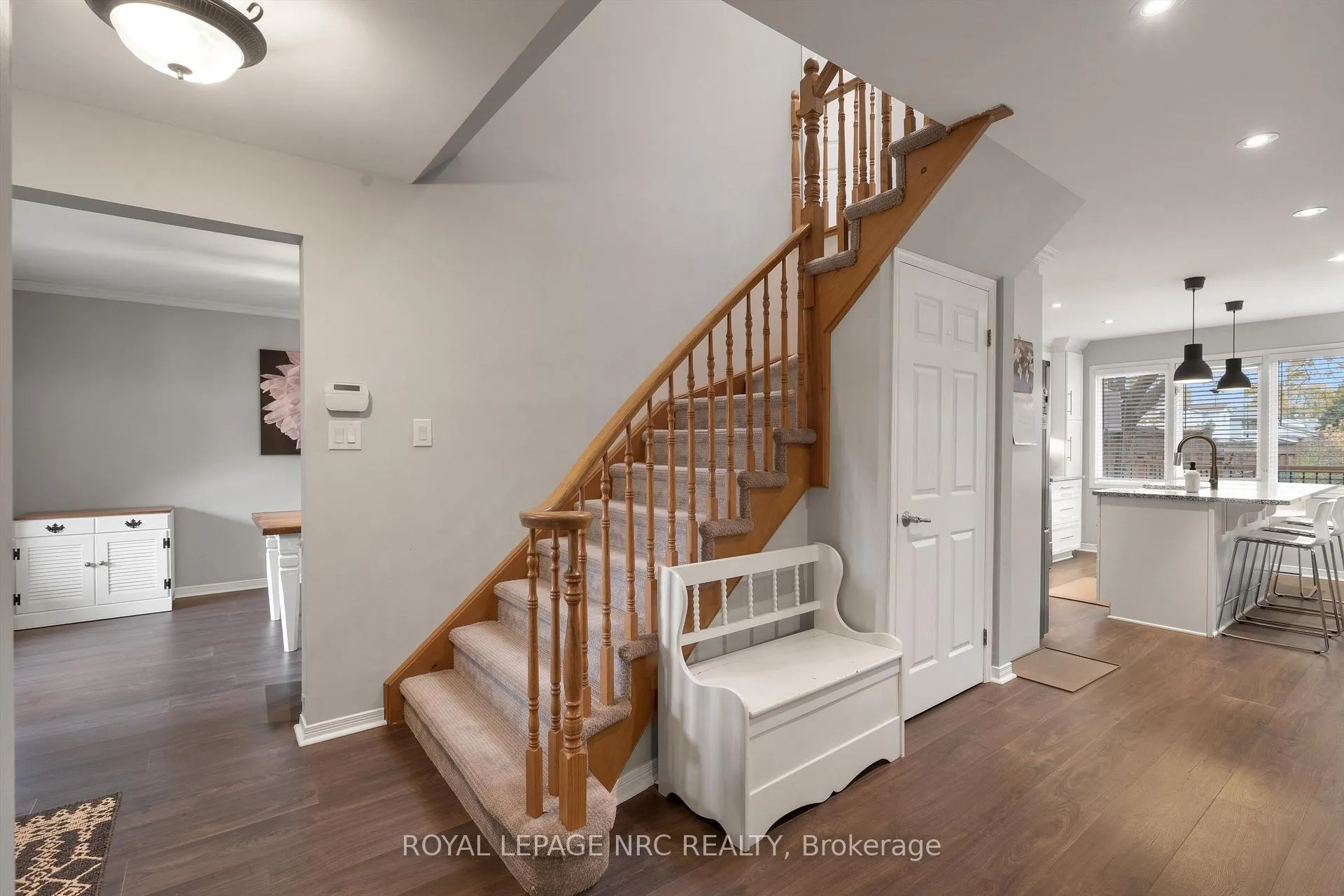 Photo 9 of 26 Elderwood Drive, St. Catharines, Grapeview — HOMEH