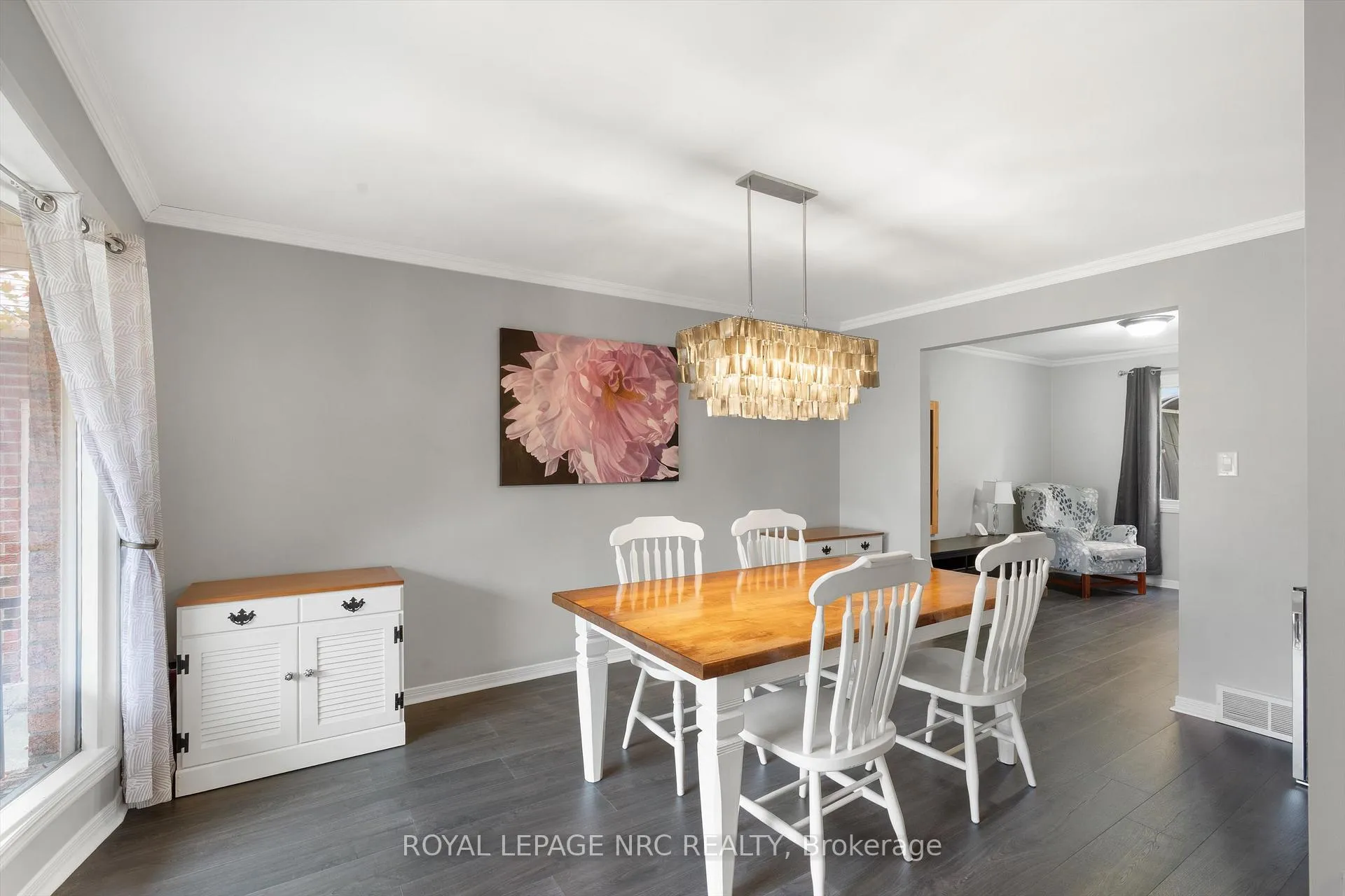 Photo 10 of 26 Elderwood Drive, St. Catharines, Grapeview — HOMEH