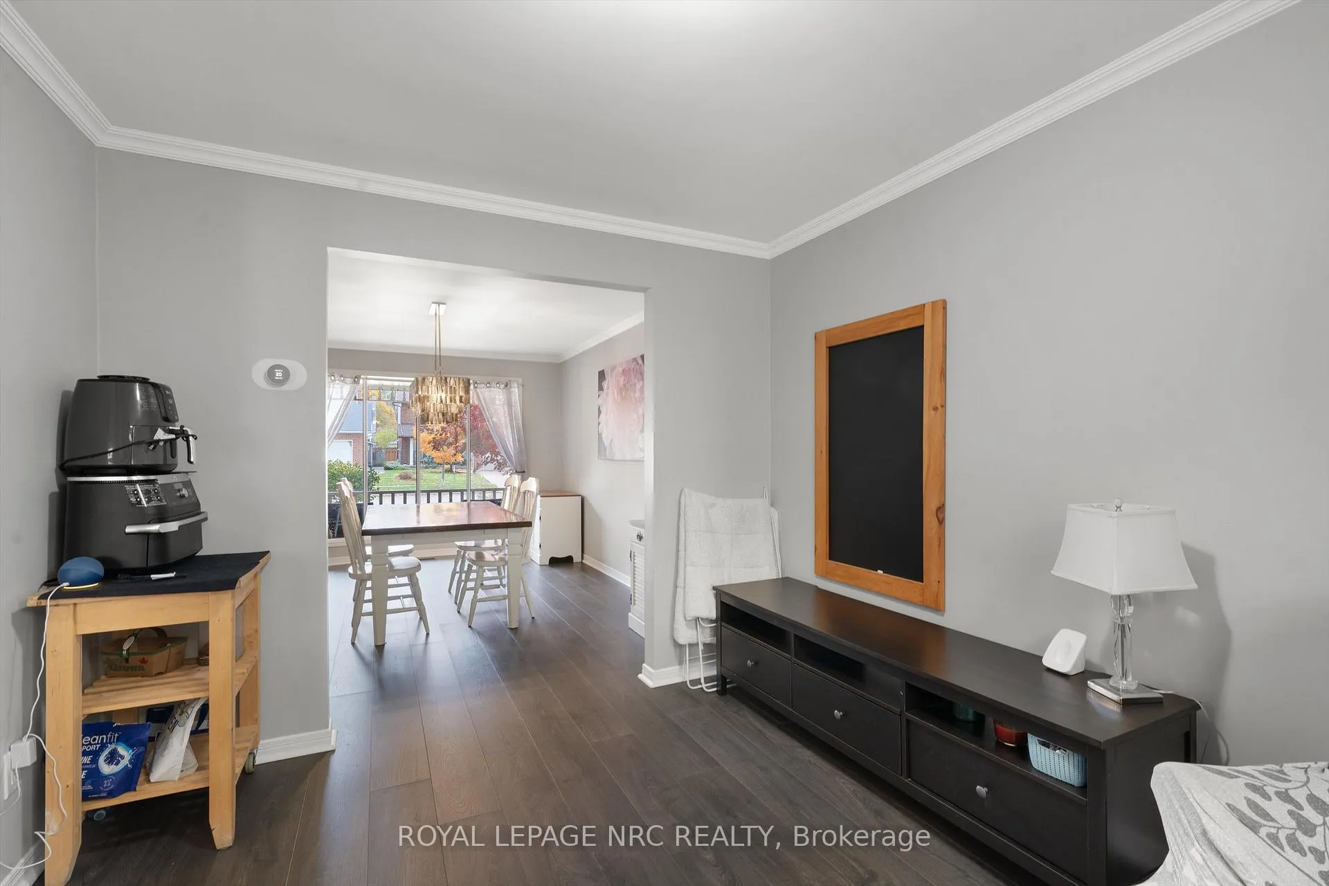 Photo 13 of 26 Elderwood Drive, St. Catharines, Grapeview — HOMEH