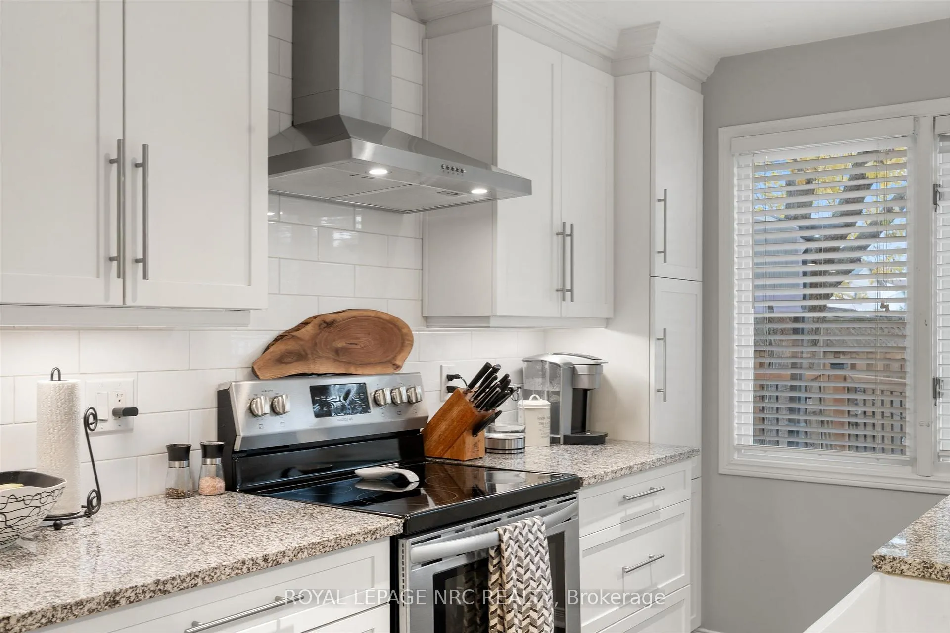 Photo 19 of 26 Elderwood Drive, St. Catharines, Grapeview — HOMEH