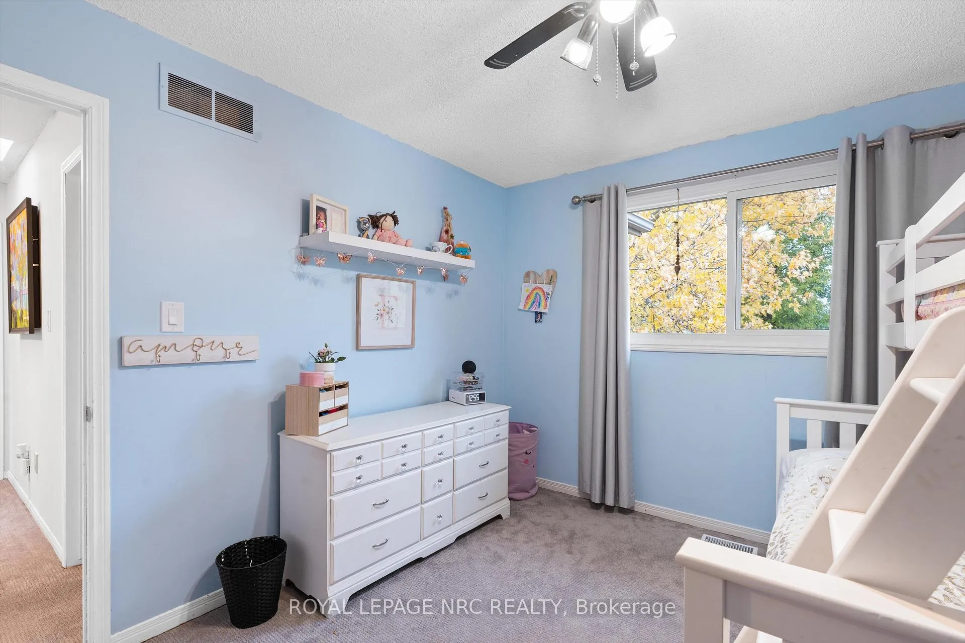 Photo 26 of 26 Elderwood Drive, St. Catharines, Grapeview — HOMEH