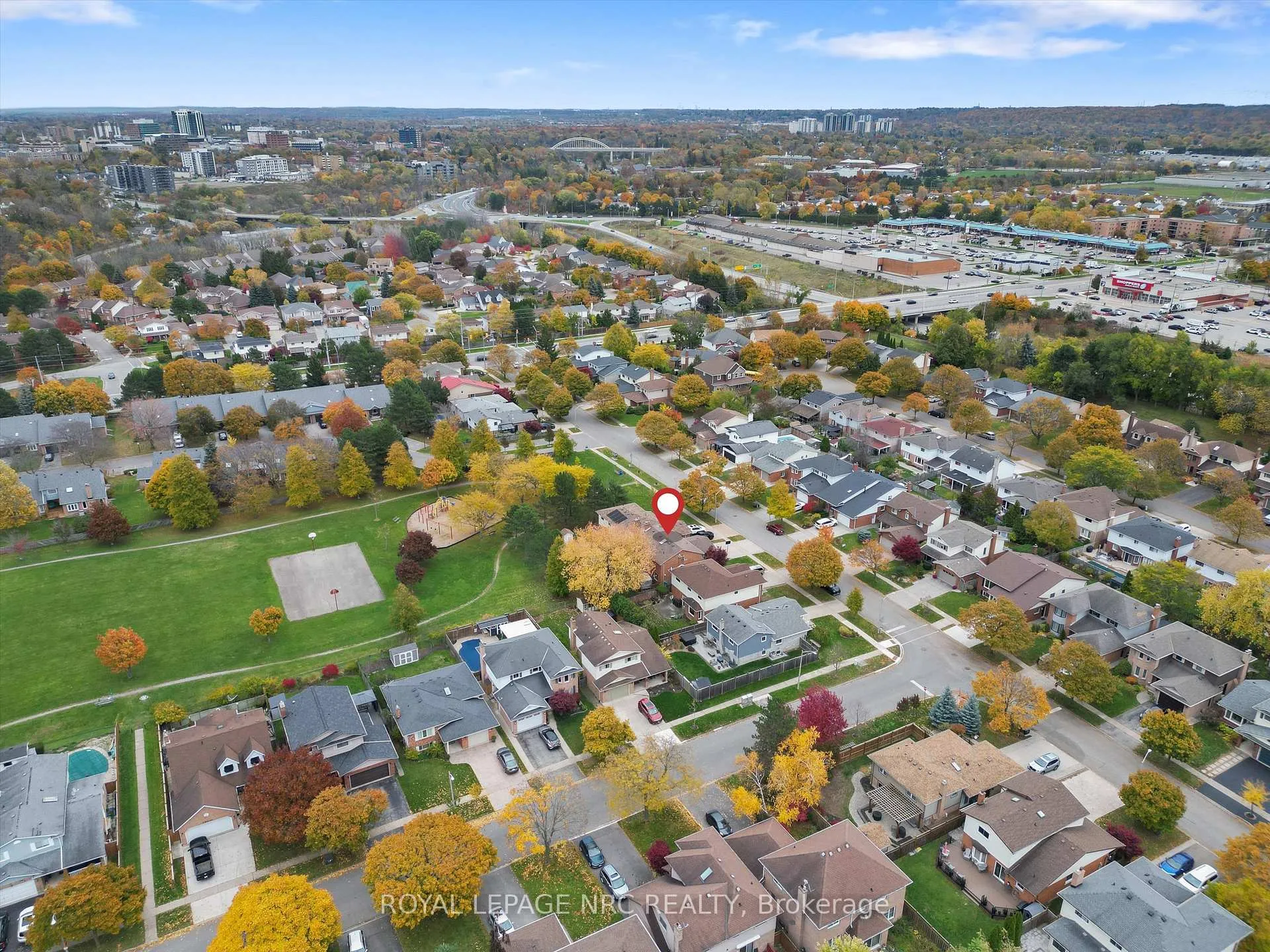 Photo 47 of 26 Elderwood Drive, St. Catharines, Grapeview — HOMEH