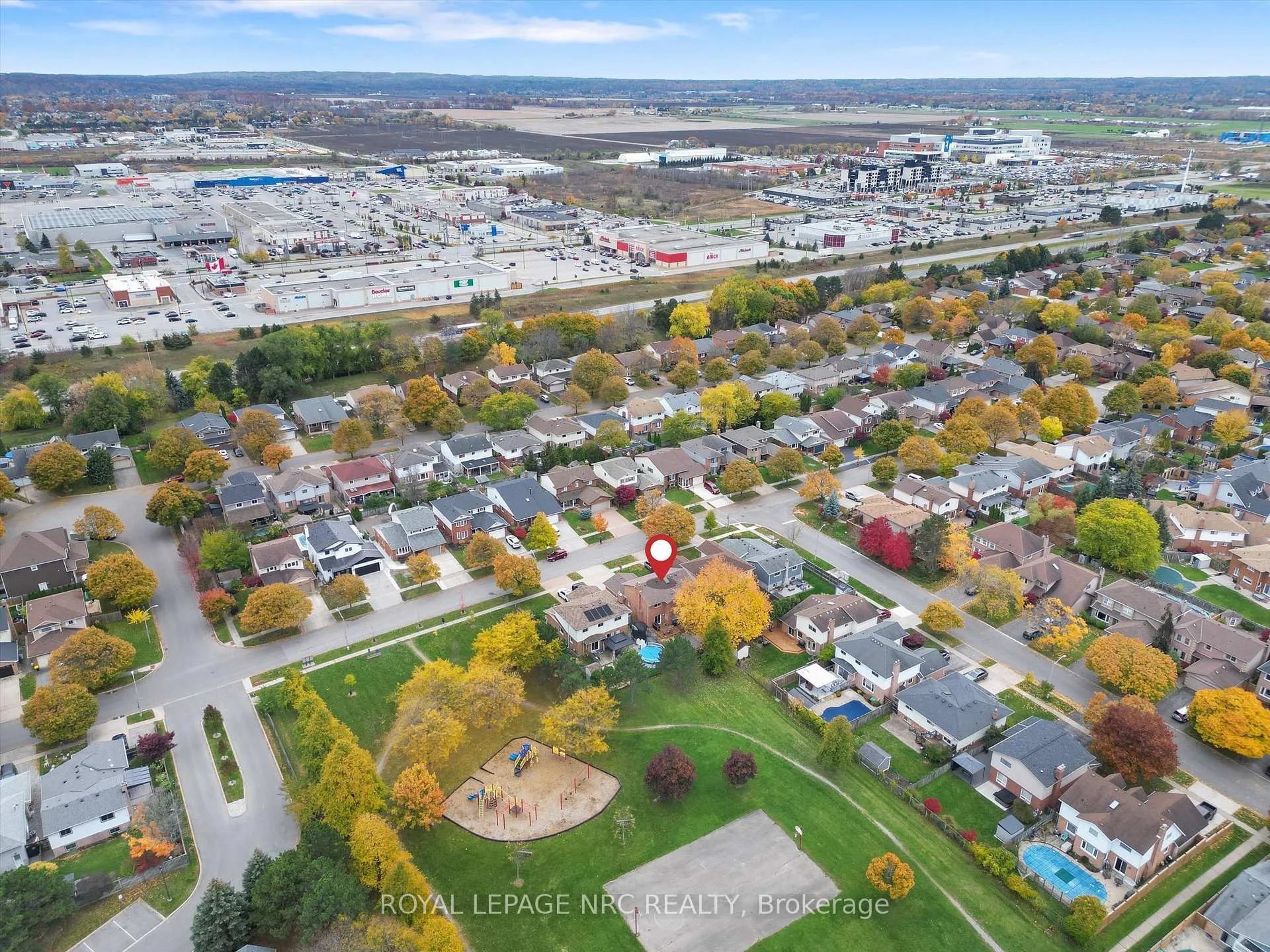 Photo 48 of 26 Elderwood Drive, St. Catharines, Grapeview — HOMEH