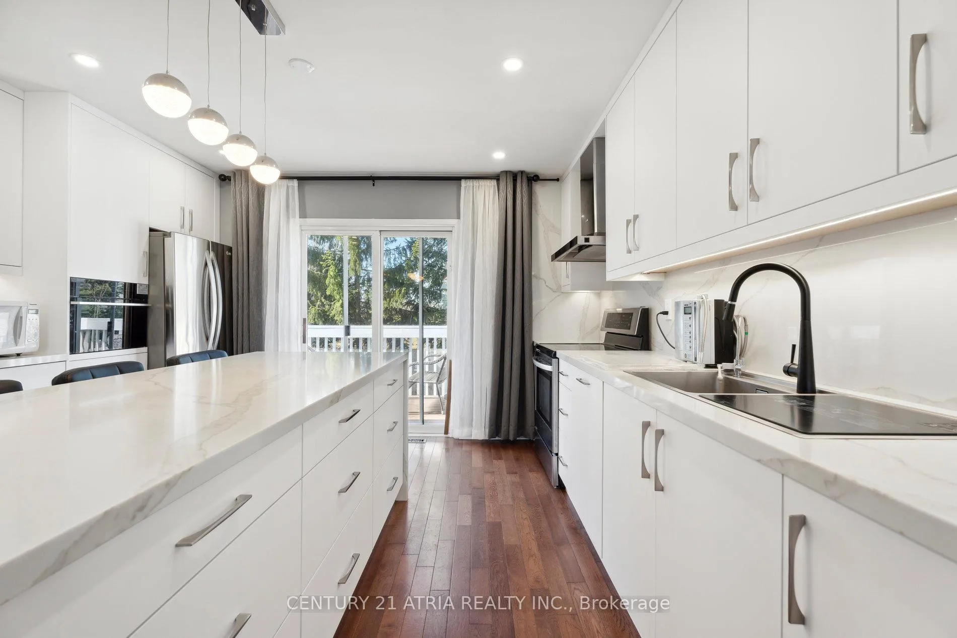 Photo 12 of 28 Cassandra Drive, Barrie, East Bayfield — HOMEH