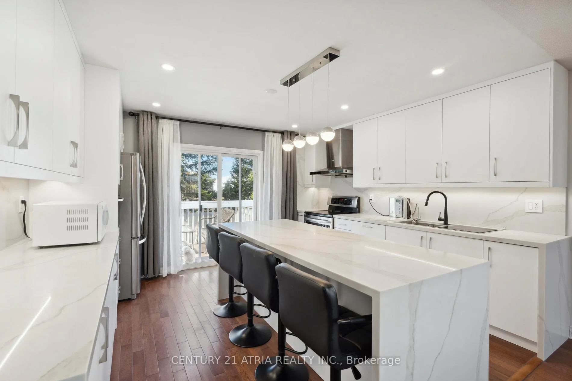 Photo 13 of 28 Cassandra Drive, Barrie, East Bayfield — HOMEH