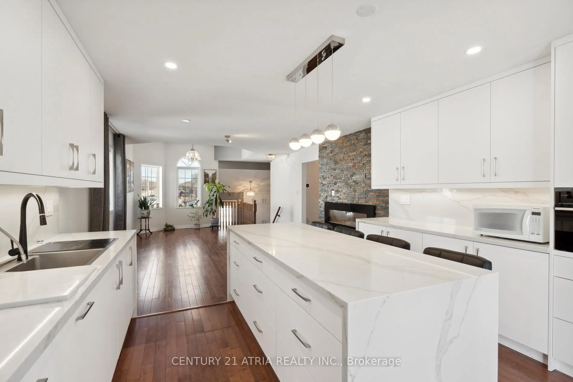 Photo 14 of 28 Cassandra Drive, Barrie, East Bayfield — HOMEH