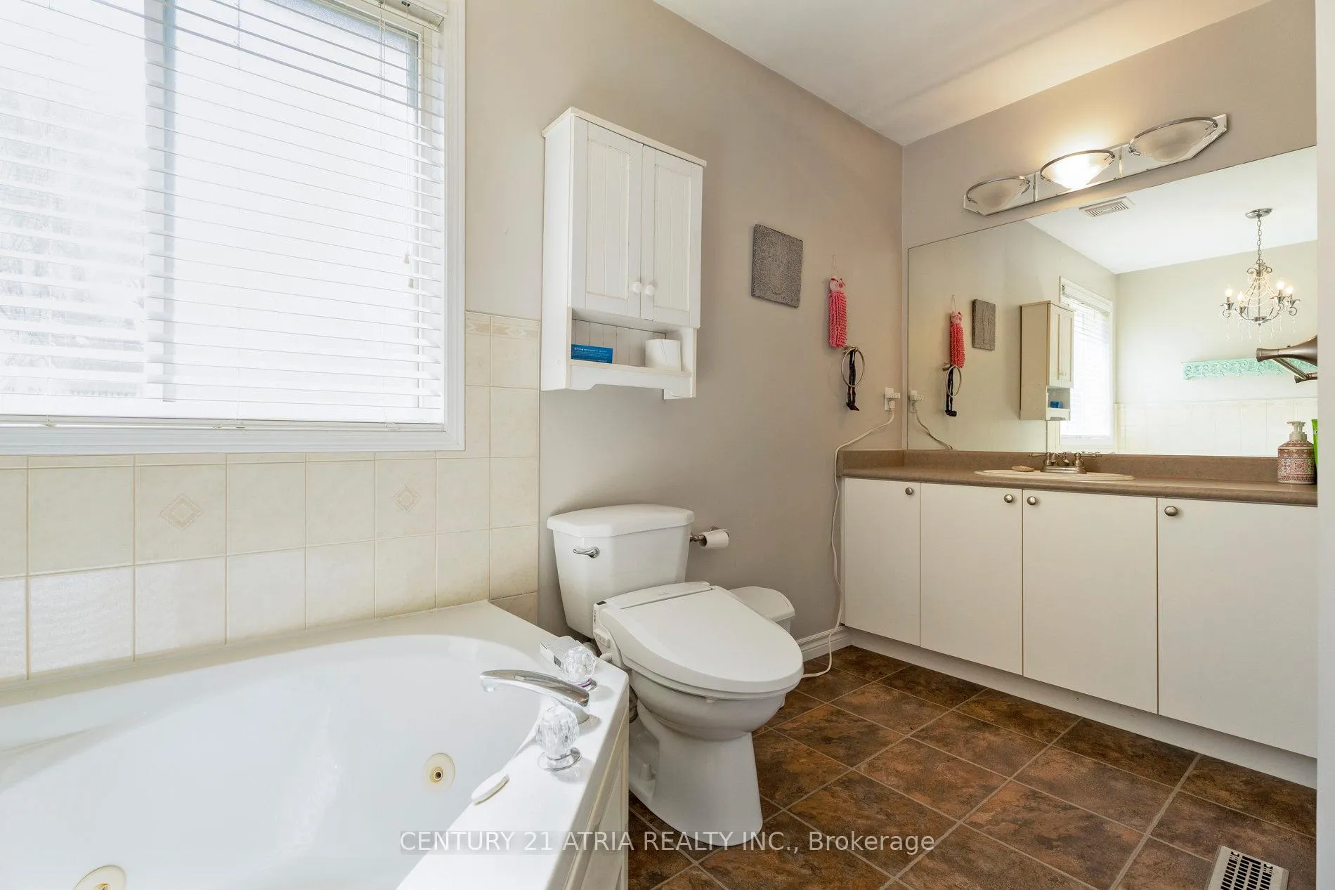 Photo 27 of 28 Cassandra Drive, Barrie, East Bayfield — HOMEH