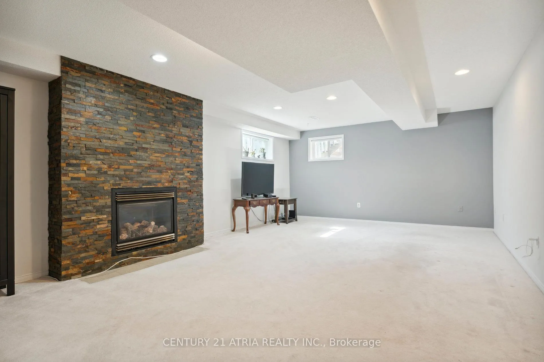 Photo 32 of 28 Cassandra Drive, Barrie, East Bayfield — HOMEH