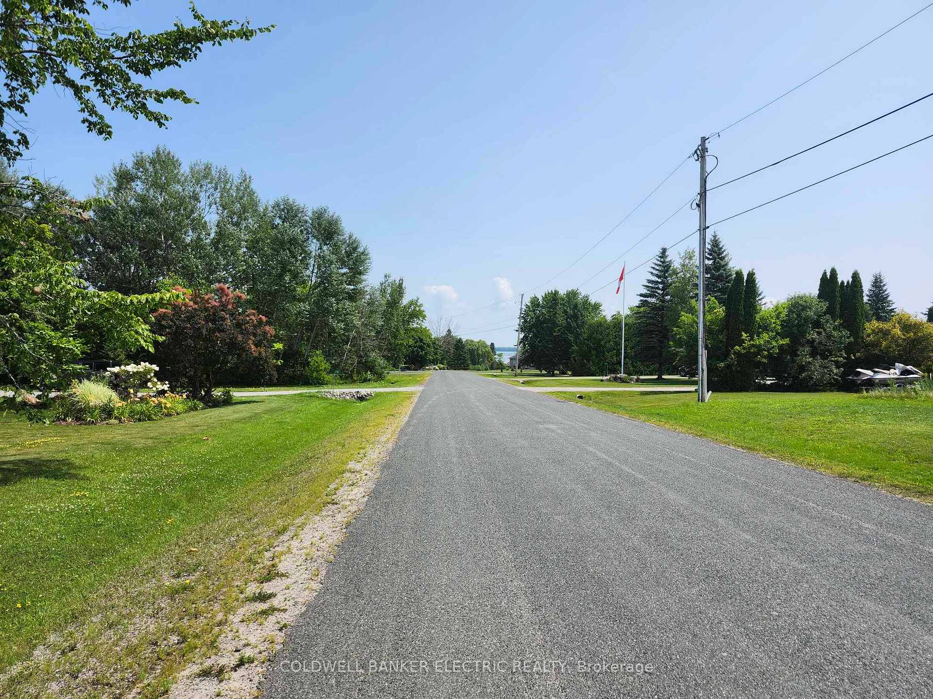 Photo 2 of 1736 Myers Crescent, Selwyn — HOMEH